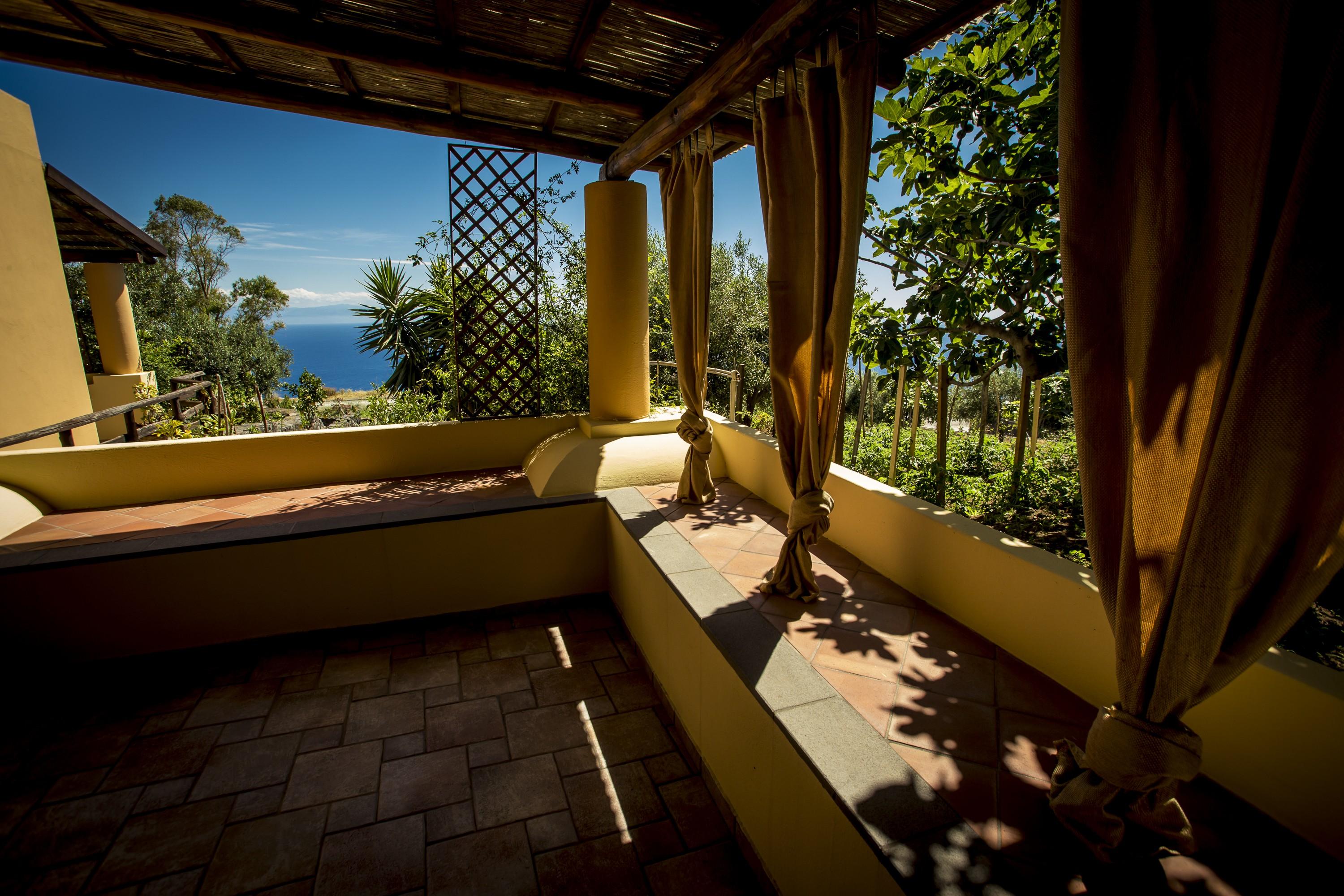 Resort Al Belvedere Salina Leni Exterior photo