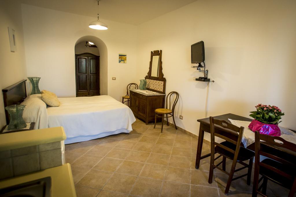 Resort Al Belvedere Salina Leni Exterior photo